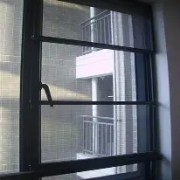 指甲油修补纱窗的快速凝固特性